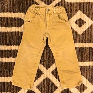 LAST CHANCE!!  Stylish jeans